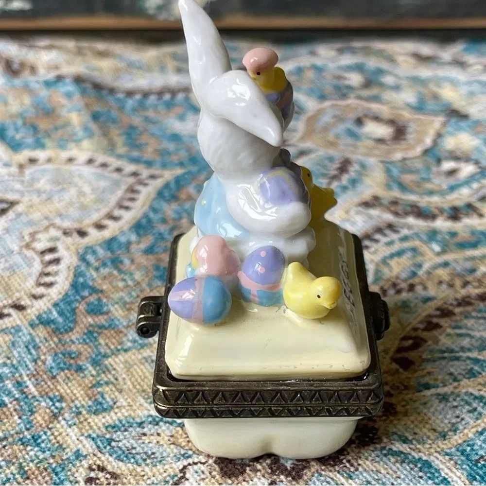 Midwest of Cannon Falls Easter Bunny Eggs Porcelain Hinged Trinket Box